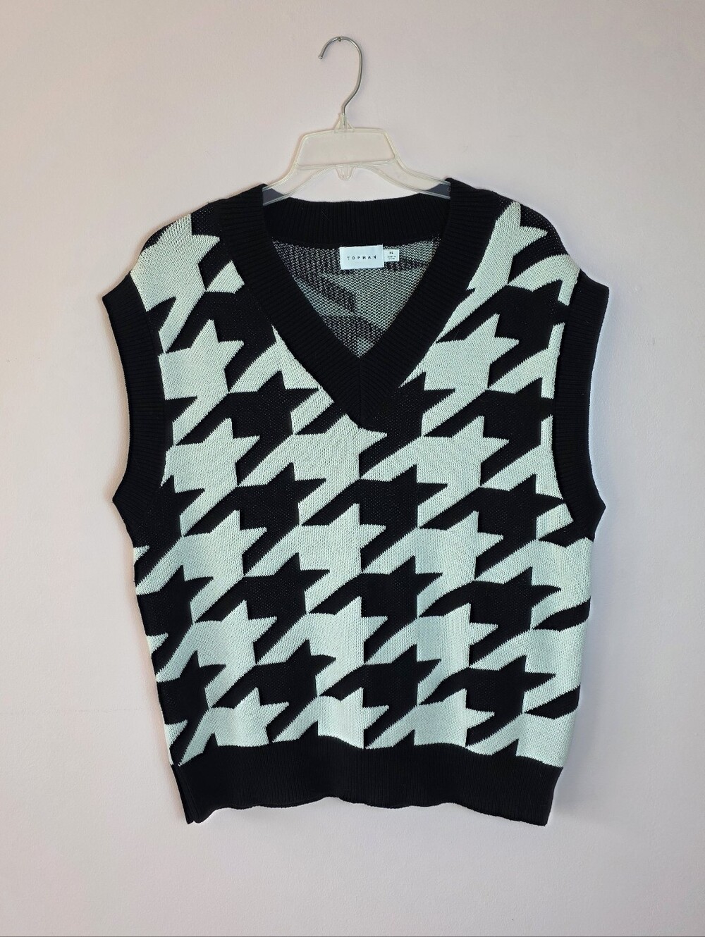 Topman Black & White Houndstooth V-Neck Sweater Vest
